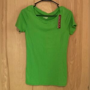 Merona Women's Lime Green V-Neck Ultimate Tee - NWT